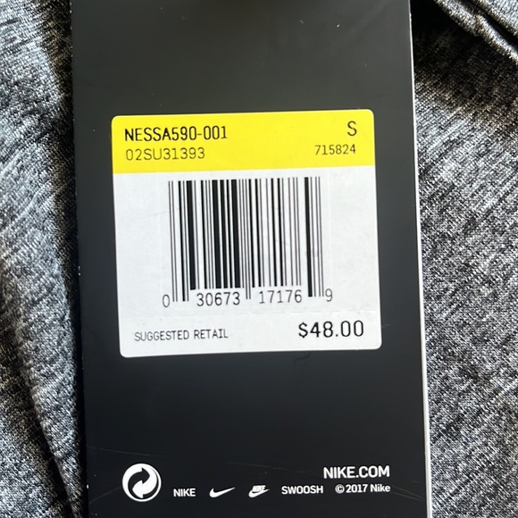 This is a small Nike Dri-fit active long sleeve shirt - Picture 4 of 4